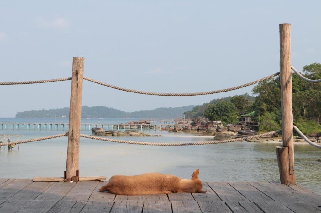 Mad Monkey Koh Rong Samloem Pansiyon Koh Rong Sanloem Dış mekan fotoğraf