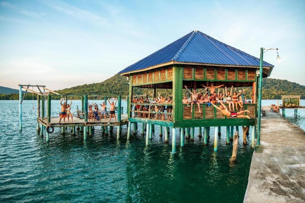 Mad Monkey Koh Rong Samloem Pansiyon Koh Rong Sanloem Dış mekan fotoğraf